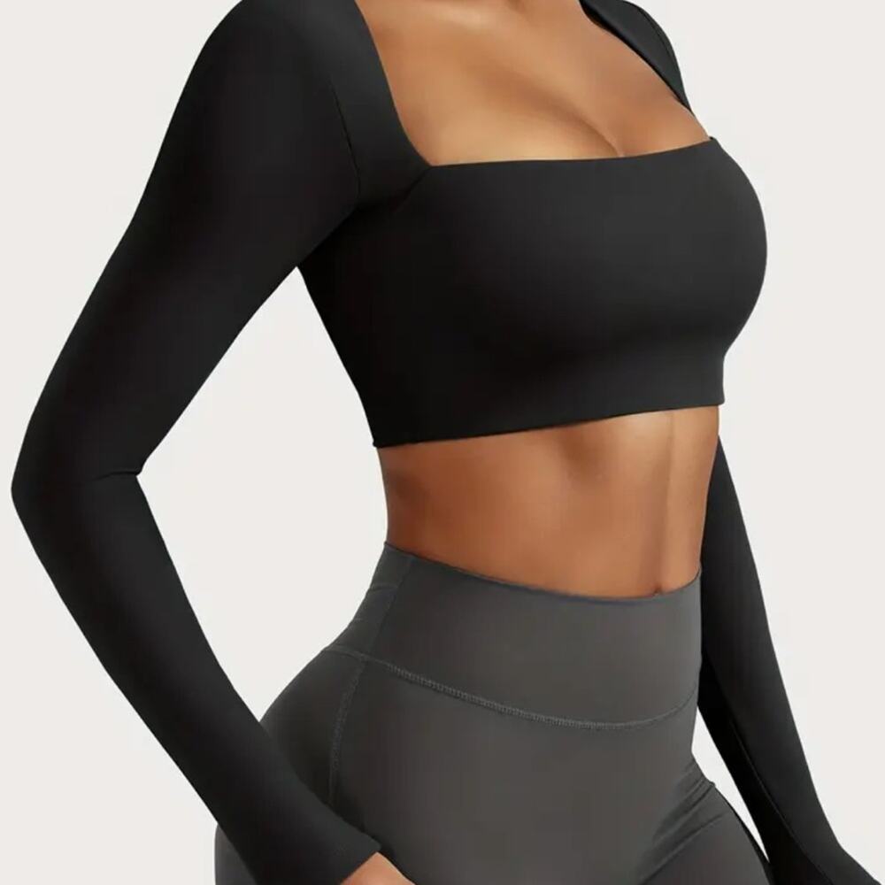 2 for $15 😍 NWOT Active Long Sleeve Square Neck Crop Top - Size M - Black